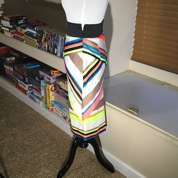 Milly Fluorescent Stripe Pencil Skirt (E15) - Picture 5 of 6